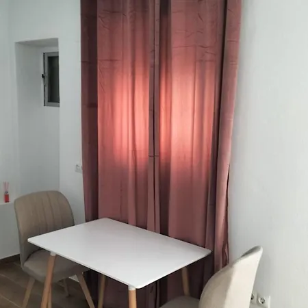 Sin Cocina شقة